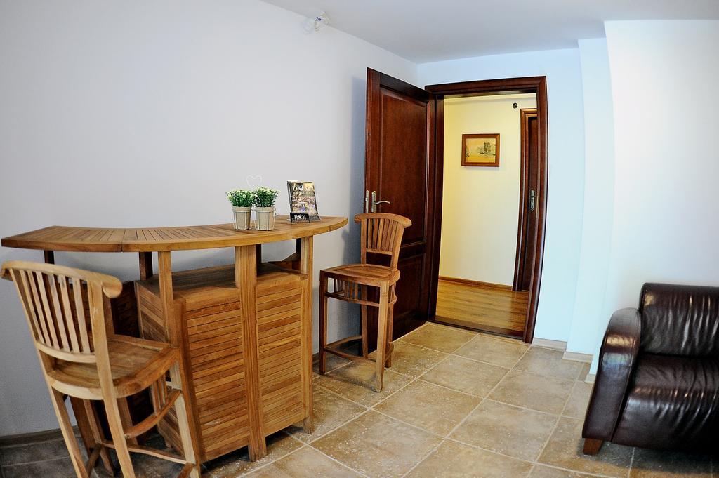Korona Hostel Elblag Buitenkant foto